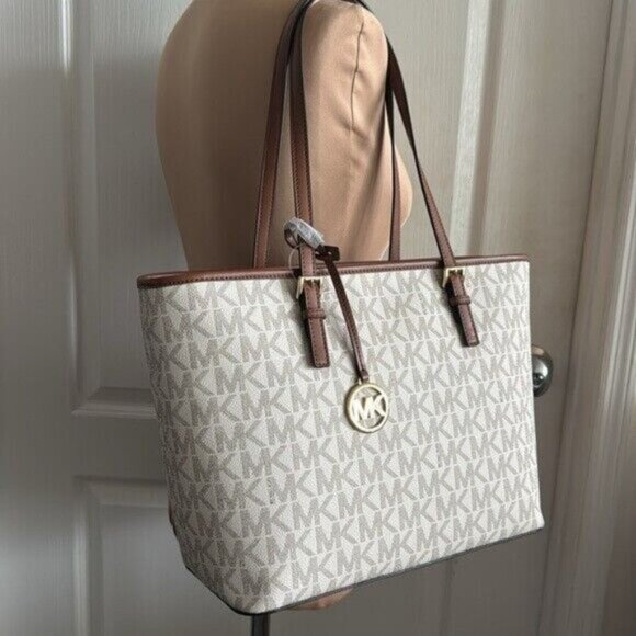 Michael Kors Jet Set Vanilla Luggage Tote Carry All Shoulder Handbag Logo Charm - Picture 4 of 13